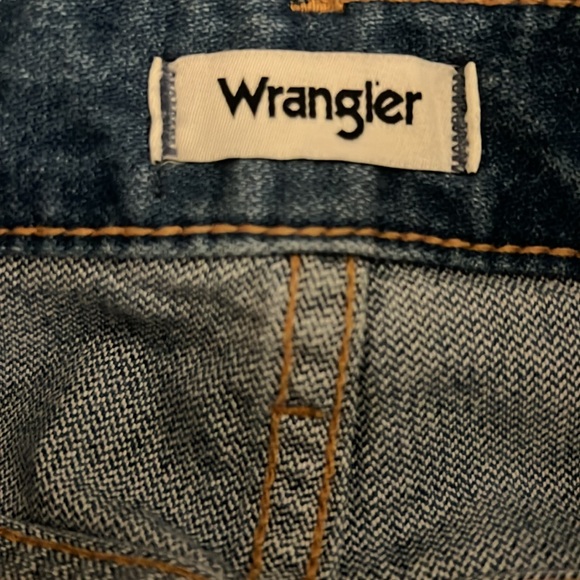 NWT Wrangler Medium Wash PAISLEY PRINT WESTWARD HIGH RISE BOOTCUT JEANS - Picture 11 of 16